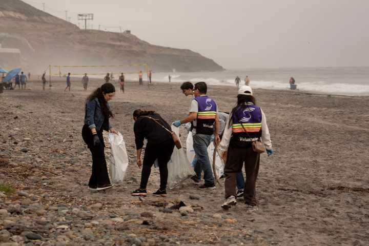 “No limpiamos la playa, creamos conciencia”: Celebran el 25 aniversario de Salvemos la Playa