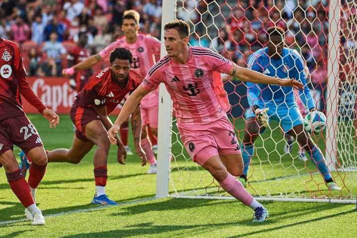 Mihailovic goal sends Toronto FC to its seventh straight draw, 1
