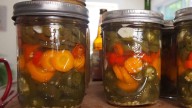 Cómo hacer ajíes al escabeche en vinagre: la receta de la conserva casera de la abuela