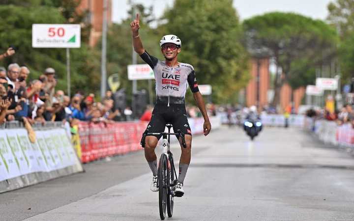 Isaac del Toro gana La Coppa Sabatini y logra “hat