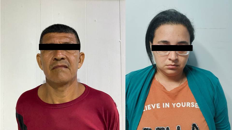 Detienen a madre y padrastro por trato cruel contra tres niños: Una fue abusada y otro encadenado a una mesa