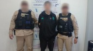 Menor de 17 años y joven de 19 son detenidos tras una persecución