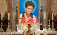 Carlo Acutis, el joven que murió a los 15 años y será canonizado por el papa León XIV
