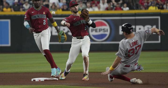 Cora gets 600th win with Red Sox, Sogard hits 2-run double in 9th of 7
