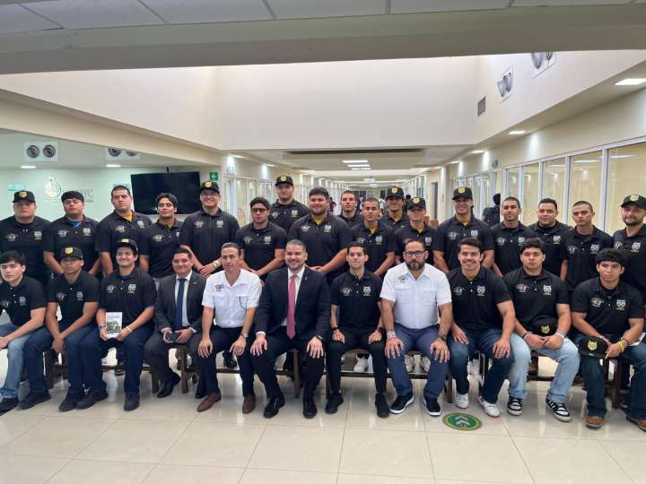 Jugadores de FACDYC de la UANL son... ¡Auténticas Lechuzas!