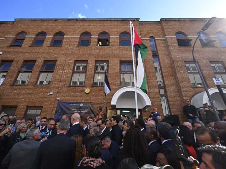Palestinian flag raised outside embassy in London after UK recognition