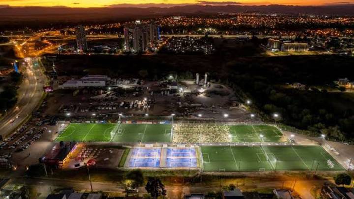 Cuánto sale armar una cancha de fútbol 7 en Córdoba y cuándo se paga sola