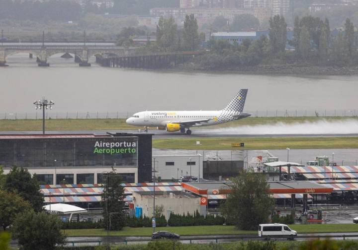 Aena descarta también el traspaso de la gestión de los aeropuertos vascos a Euskadi