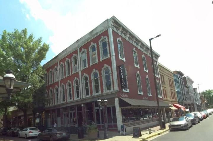 Would You Dine at Kentucky's Most Haunted Restaurant?