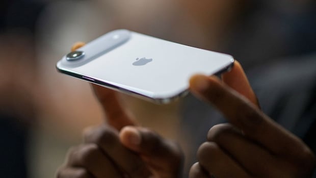 Apple unveils cool gear, but questions remain on its AI strategy