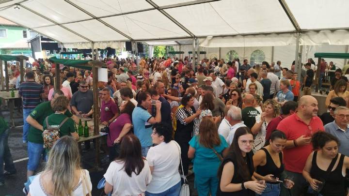 Récord de participación en el noveno concurso de sidra de Piloña: "Nunca tuvimos tanto"