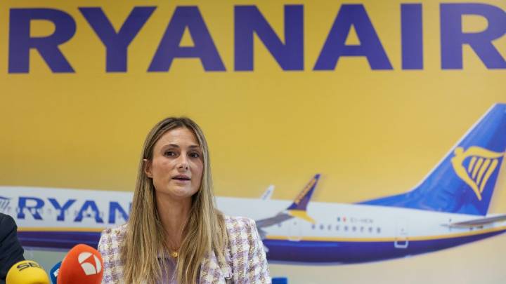 Ryanair, líder del tráfico aéreo en Galicia, deja solo cinco rutas en Santiago y se va de Vigo