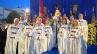 La cofradía del Milagroso Pendón de San Isidoro recibe la medalla de honor de Santiponce