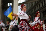 Chicago-area Ukranians oppose Putin's demands