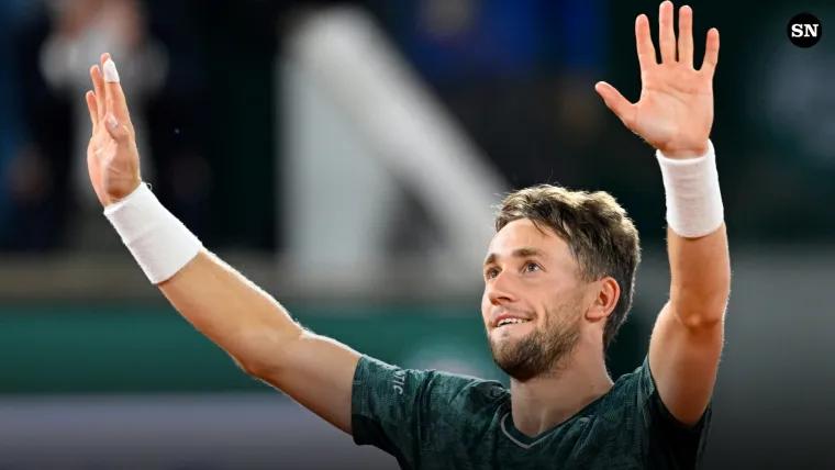 Tennis star Casper Ruud shares exciting baby news with fiancée Maria Galligani