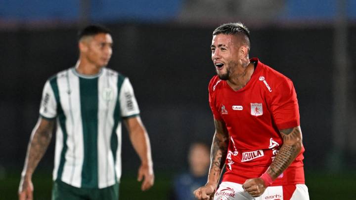 Rodrigo Holgado, delantero de América de Cali, fue sancionado por la FIFA por “falsificación de documentos”