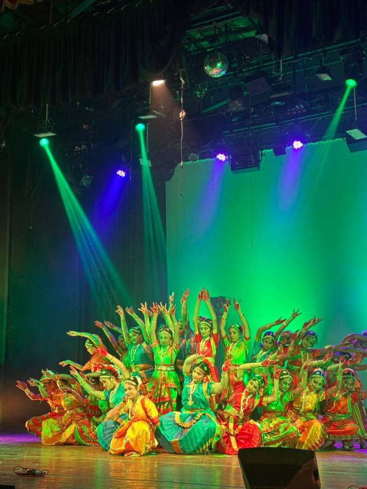Garden High School Kolkata hosts prize distribution and cultural fest