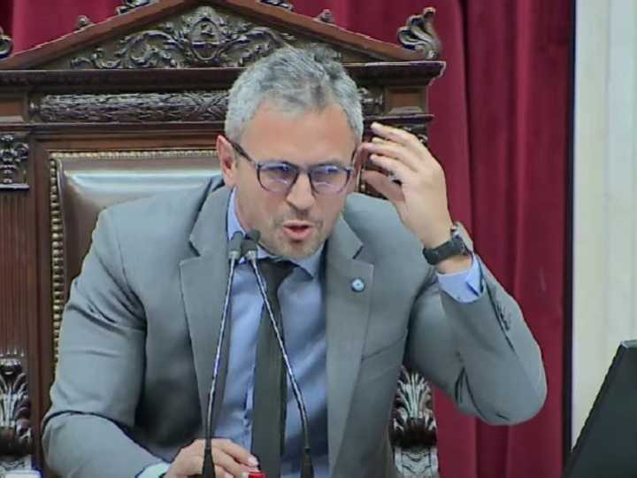 Martín Menem culpó a la oposición por el nuevo audio en el que Karina Milei lo menciona: "Es una grabación ilegal del tren fantasma"
