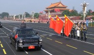 Xi pasa revista a tropas en acto de conmemoración del 80º aniversario de victoria contra agresión japonesa