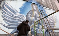 Crean mural para Alicia, quien protegió a su nieta en explosión de pipa en Iztapalapa