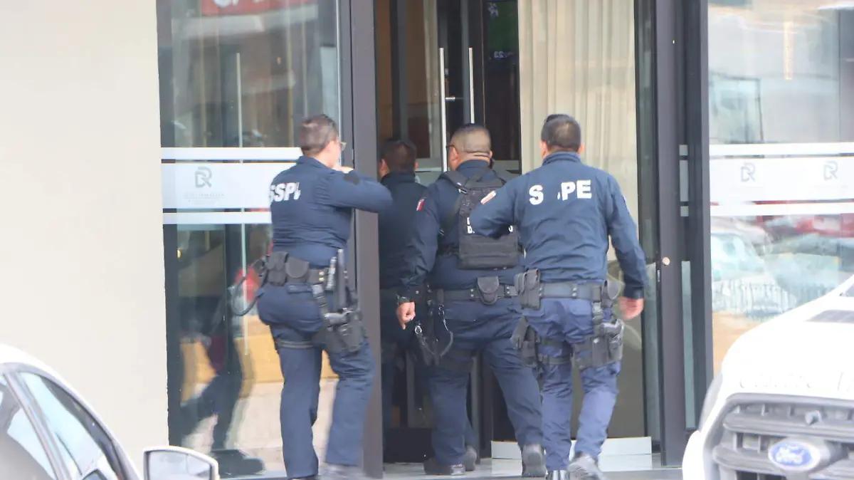 Encuentran a dos personas sin vida en hotel Don Rubén; se registra intensa movilización policiaca