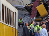 Accidente con al menos 16 muertos: cómo funciona el famoso funicular turístico de Lisboa y dónde se estrelló