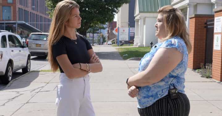 Confusion grows over COVID-19 vaccine access at certain pharmacies