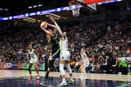 Lynx breeze past Dallas and Paige Bueckers