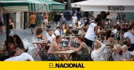 La mitad de los trabajadores de bares en Barcelona no habla catalán