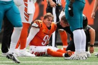 Bengals QB Joe Burrow leaves game with left ankle injury during 2nd quarter against Jaguars