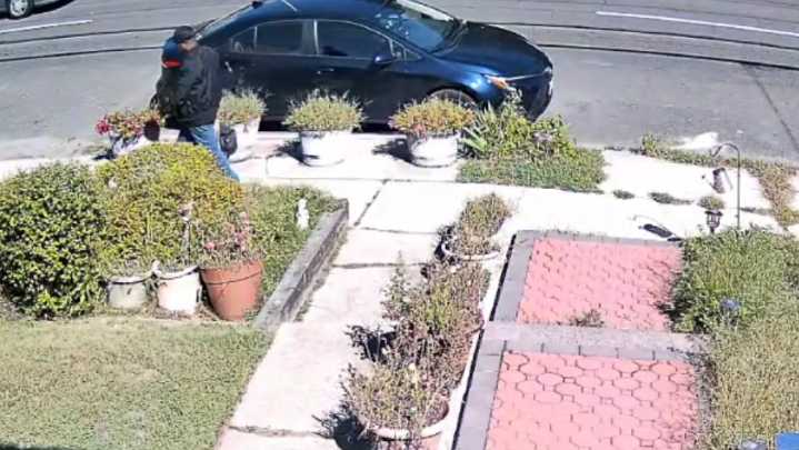 Elderly couple murdered inside Queens home set on fire as NYPD manhunt launched for killer