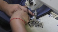 No les pedimos un viaje a la luna: dónde ver el documental que narra la tragedia de las costureras en el sismo de 1985