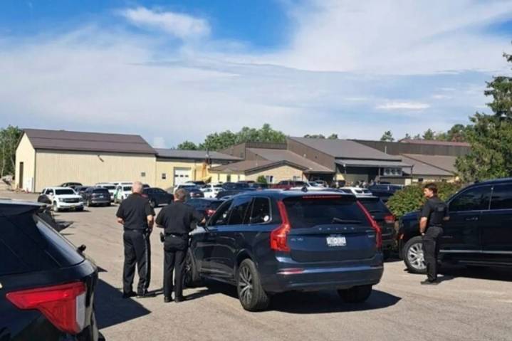 Fiscal de NY advierte de más redadas tras detención de 57 personas en fábrica