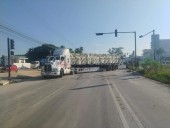 Motociclista es arrastrado por un tráiler en la carretera Umán