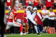 Eagles' DeVonta Smith's big catch saves offense from rough performance