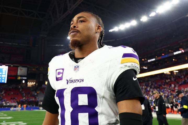 Justin Jefferson Publicly Calls Out Kevin O’Connell’s Decisions & Sends Request to Vikings locker Room Justin Jefferson has an important message for coach Kevin O’Connell after the Vikings' win. Read 