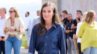 Letizia Ortiz tiene los zapatos planos de los 90 que regresan para ser la mejor vestida en otoño 2025