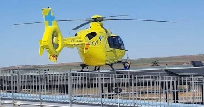 Herido un trabajador al caer mientras colocaba unos canalones en Frades de la Sierra