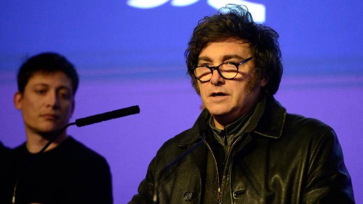 La “dura derrota” electoral en Buenos Aires obliga a Milei a cancelar su viaje a España