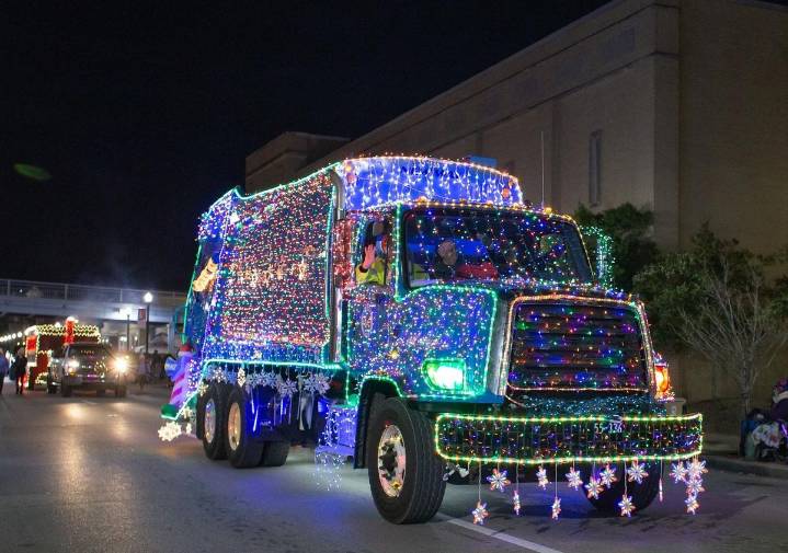 2025 Owensboro Christmas Parade Now Accepting Floats and Vendors