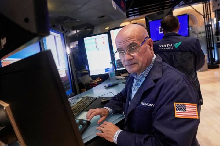 Wall Street drifts as it hits a lull following its big rally