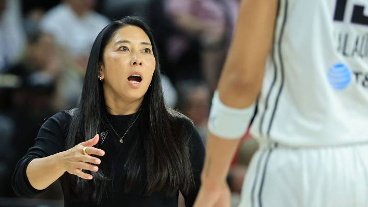 First-year WNBA coaches who have over- or underperformed in 2025
