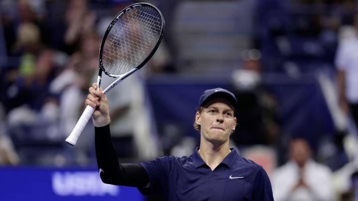 Sinner back in US Open quarters by routing Bublik, only player besides Alcaraz to beat him in 2025