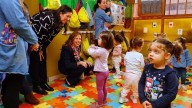 Sigue el retraso para pagar el cheque familia en Zaragoza: sin fecha para pagar el de 2024 y con el nuevo curso ya iniciado