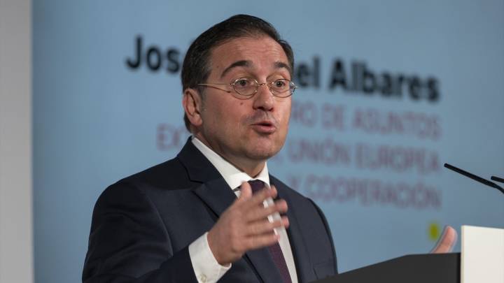 Morant y Baldoví evitan criticar a Albares por su no a que el valenciano sea lengua oficial de la UE