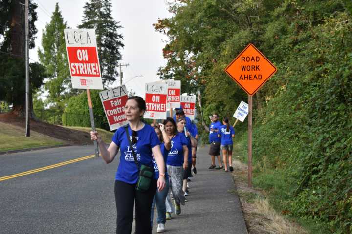 La Center district and teachers union reach deal; school could resume Monday Updated 11 mins ago