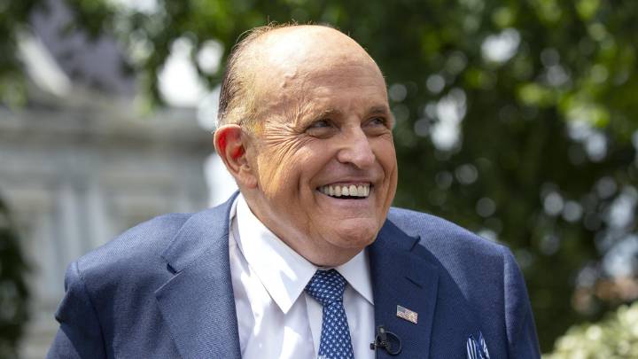 Rudy Giuliani suffers 'multiple lacerations' in car accident
