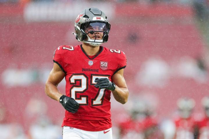 Deadspin | Reports: Bucs, Zyon McCollum agree to three-year extension
