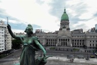 Negocia EU línea de crédito de 20 mil mdd para Argentina