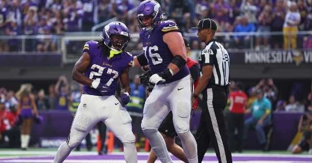 Vikings lean into their alternate identity with dominant defense and strong rushing attack